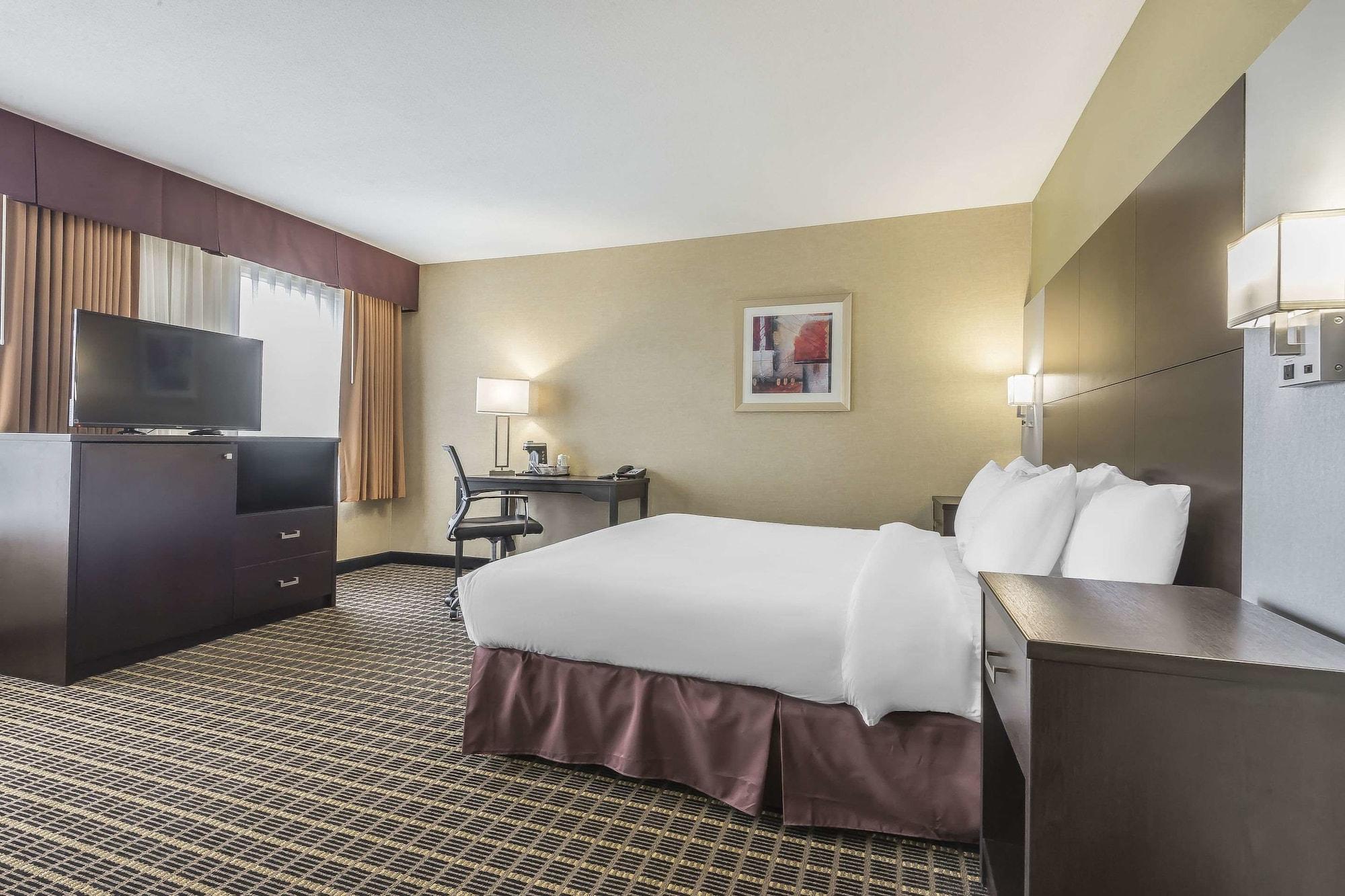 Quality Inn & Suites Downtown Windsor Extérieur photo